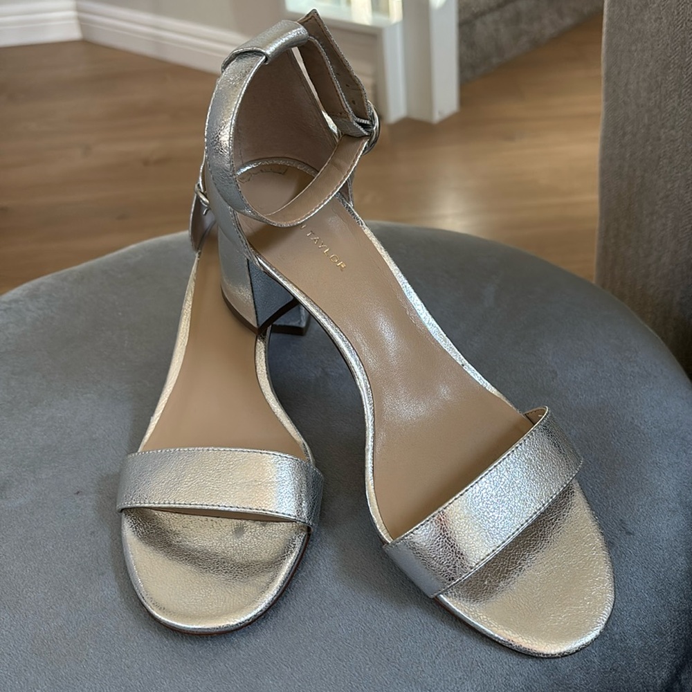 Ann Taylor size 7  silver leather block heel sandals with ankle strap.